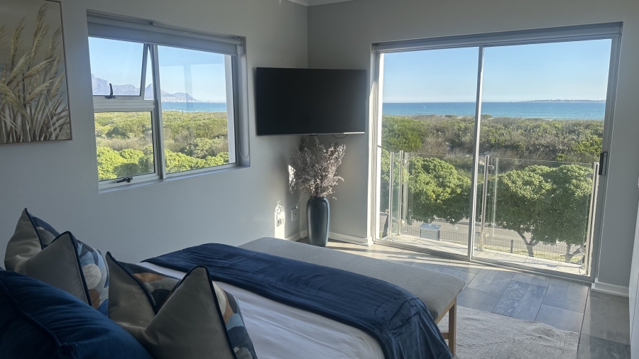 To Let 3 Bedroom Property for Rent in Big Bay Western Cape